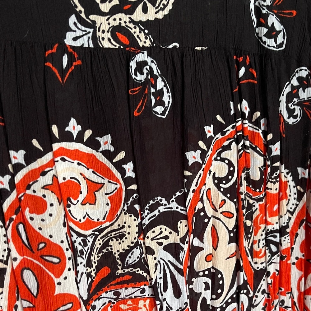 LOFT Black and Red Paisley Blouse - Picture 3 of 6